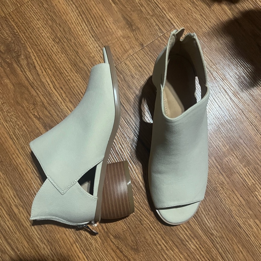 Elegant Cream Women's Open-Toe Ankle Boots